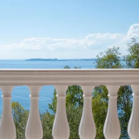 Sunrise View Apartment *